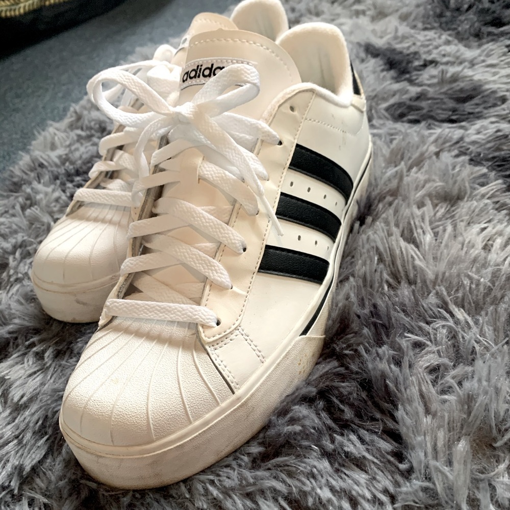 Adidas size 9 men’s